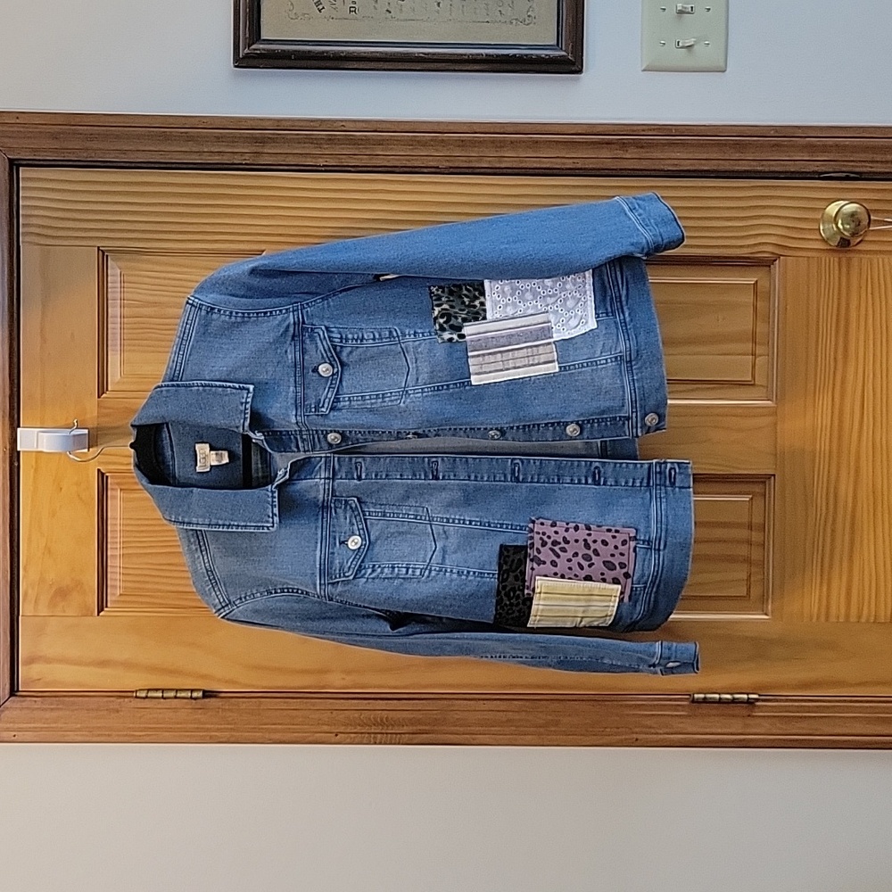 LOGO jean jacket - Picture 1 of 7
